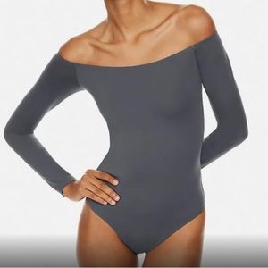 NWT Gray Aritzia Babaton Bodysuit